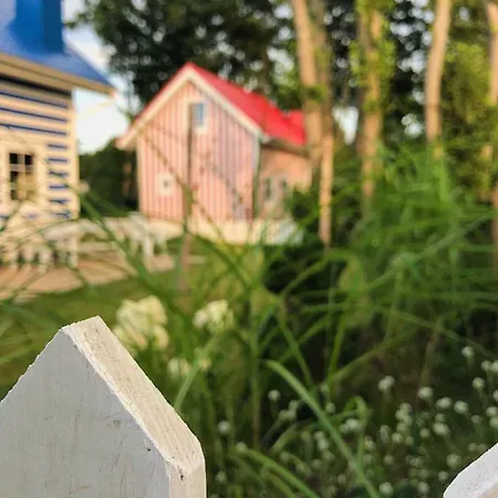 別荘 Morskie Kopalino Caloroczne ルビャトボ