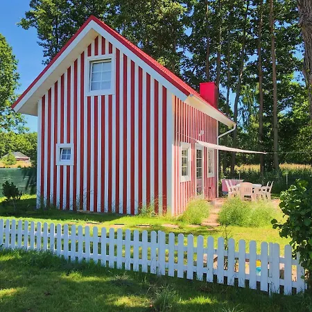 Morskie Kopalino Caloroczne 別荘 *